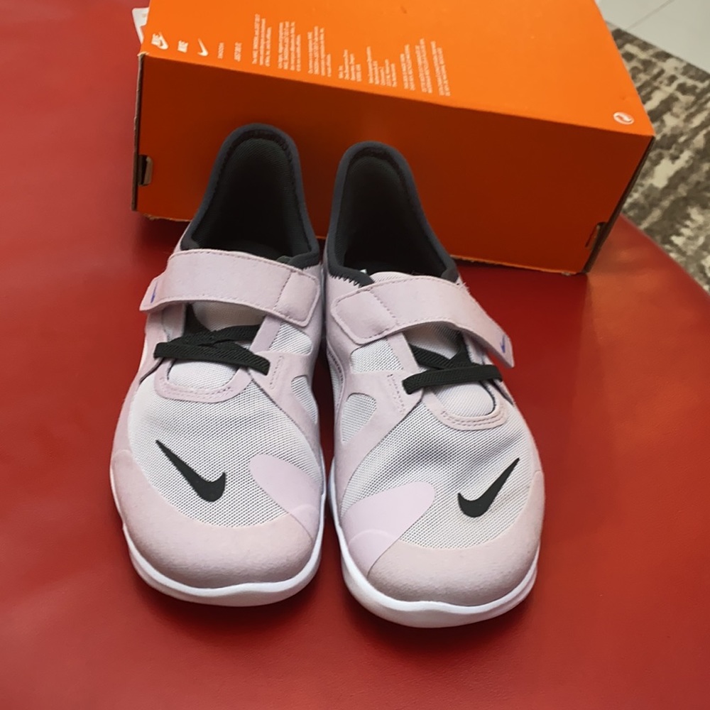 Nike FREE RUN 5.0 Girls' Running Shoes - Picture 6 of 9